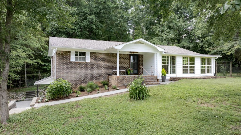 547 Van Davis Road Nw, Georgetown