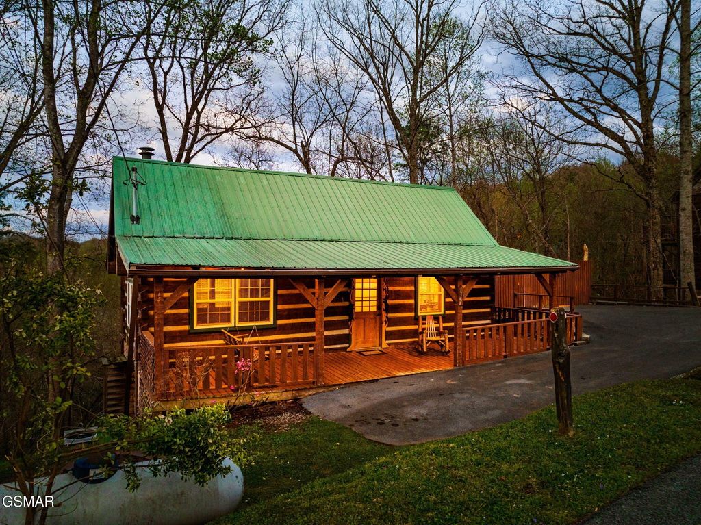 817 Ridgefield Drive, Sevierville