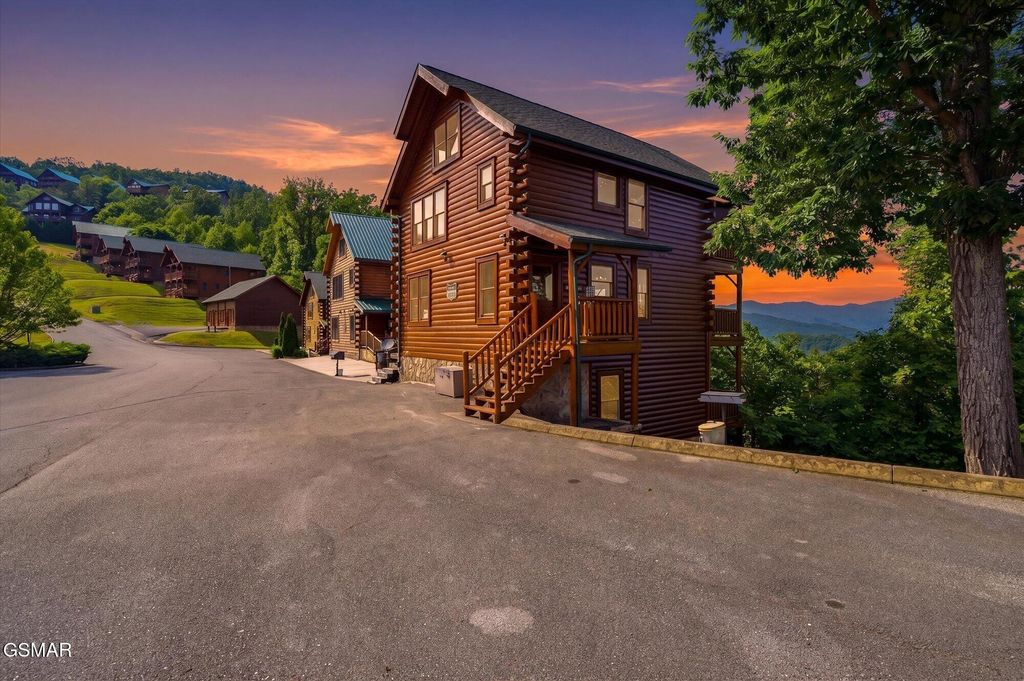 2809 White Oak Ridge Lane, Sevierville