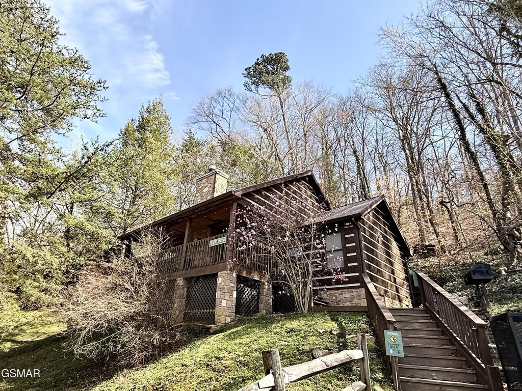 140 Smoky Mountain Way, Sevierville