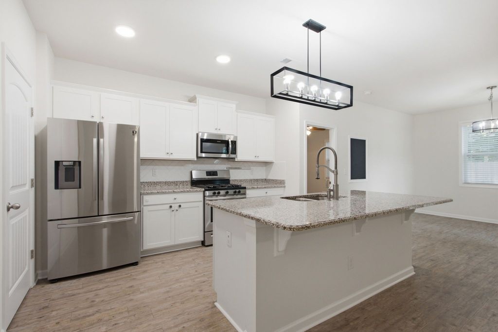 716 Prominence Rd, Columbia