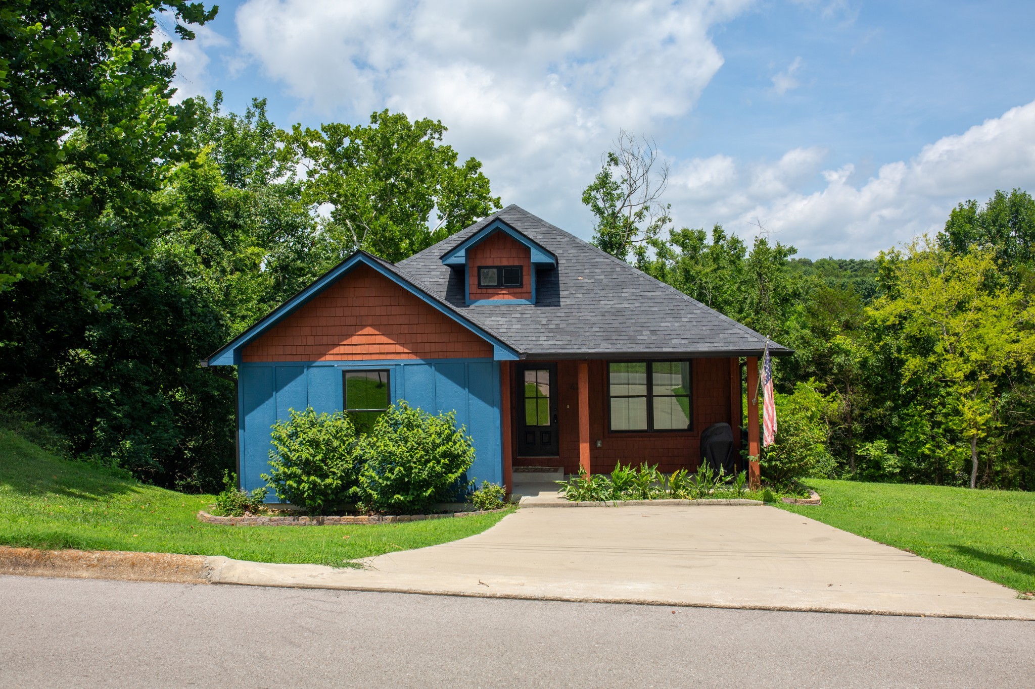Photo of Listing #3269883