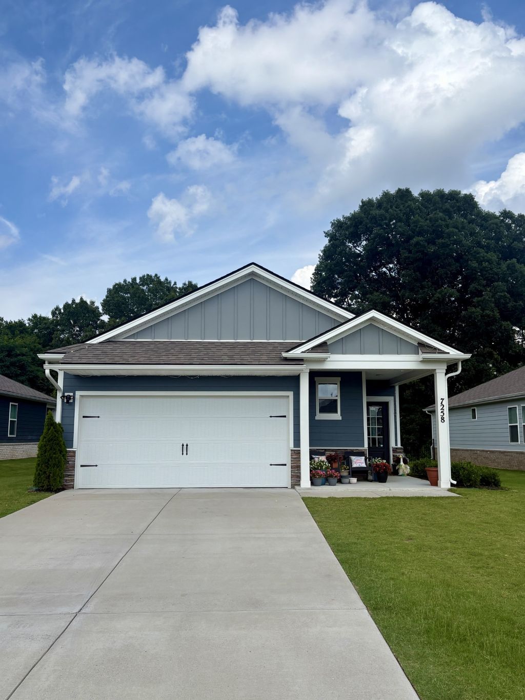 7258 Lang Ave, White House
