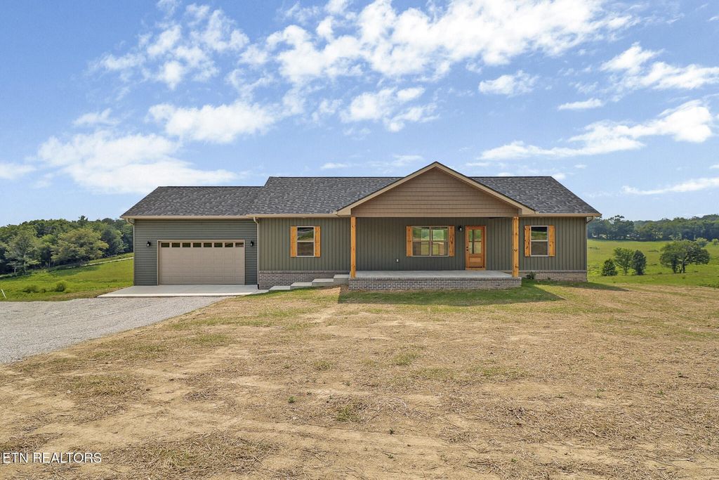 934 Allardt Hwy, Jamestown