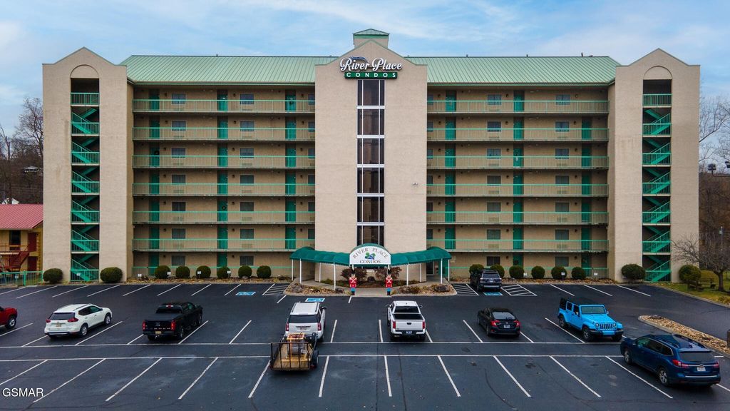 3215 N River Road 503, Pigeon Forge