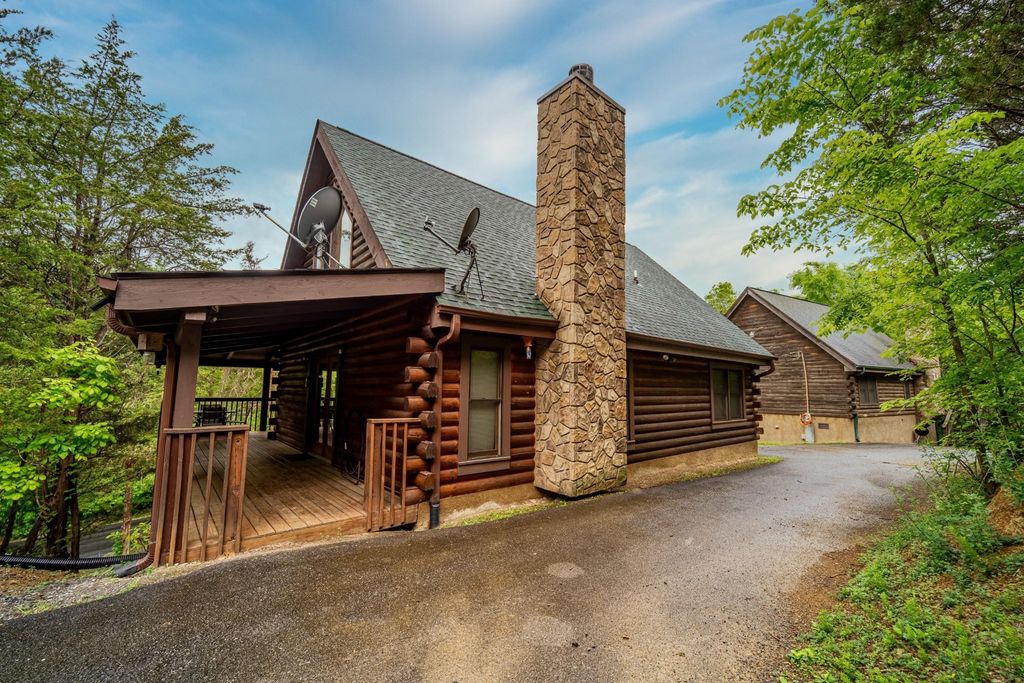 1134 Carroll Hill Lane, Sevierville