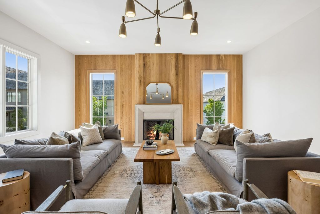 6323 Callie Lane, Brentwood