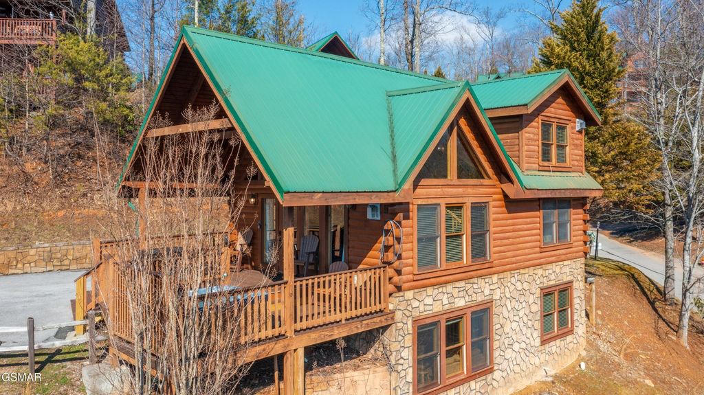 960 High Mountain Way, Gatlinburg