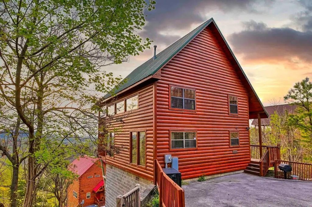 2313 Fox Berry Way, Sevierville