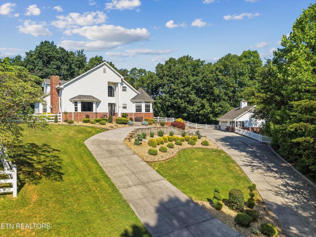 619 Emerald Ave, Kodak