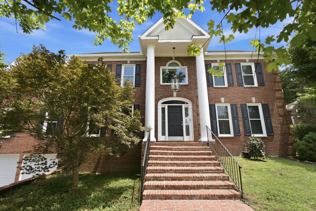 345 Saint Andrews Dr, Franklin