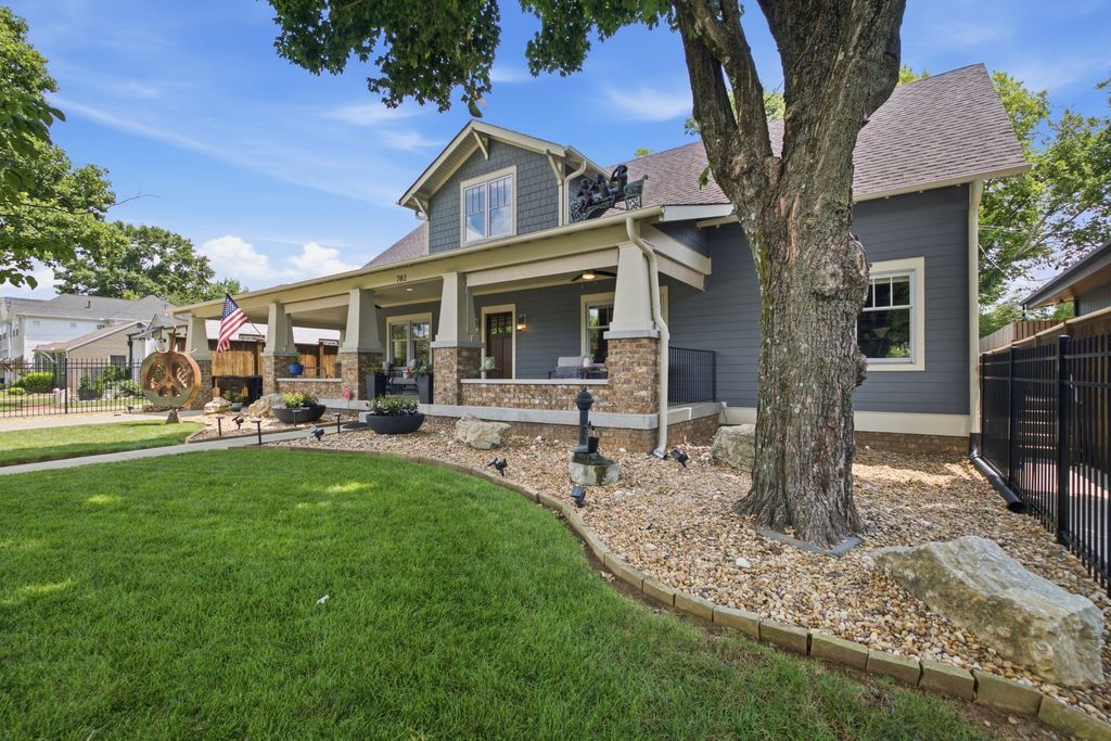702 Skyview Dr, Nashville