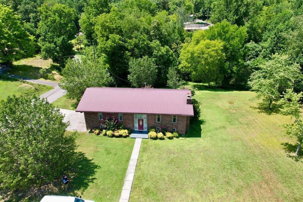 111 Hutton Court, Dayton
