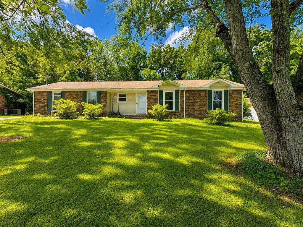 312 Andrew Dr, Clarksville