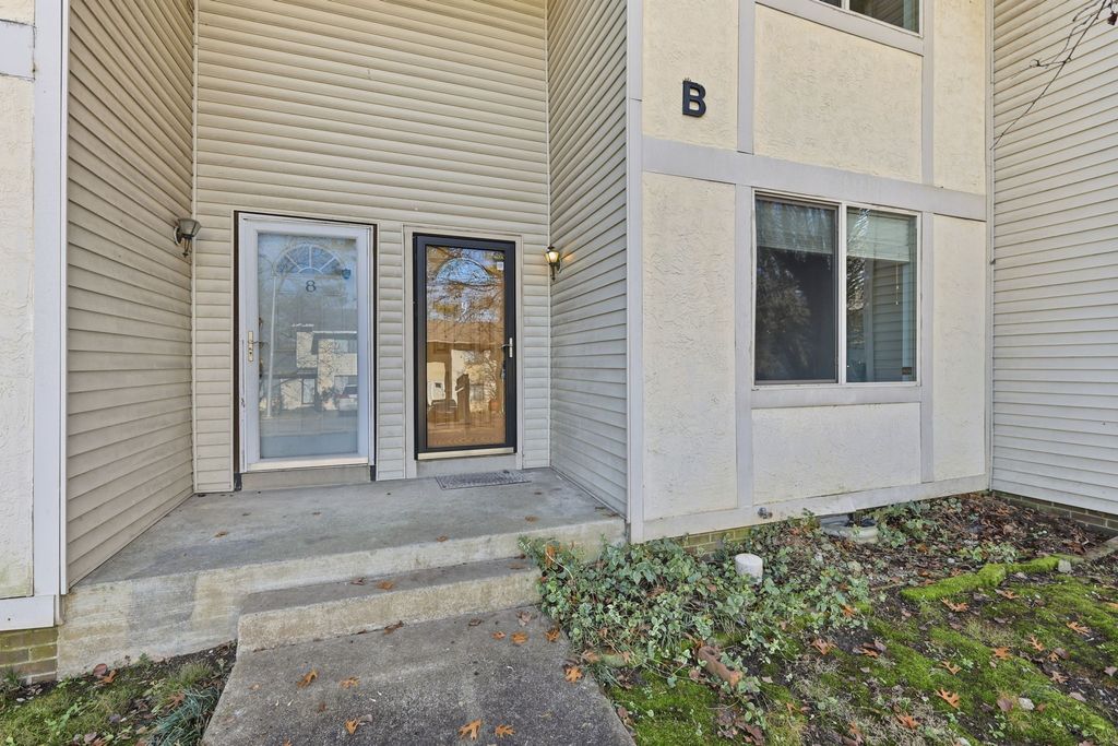 4958 Edmondson Pike B9, Nashville