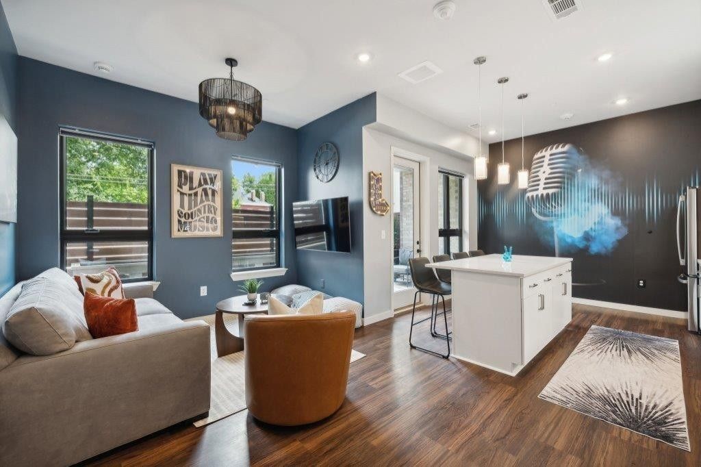 1014 16th Ave S 104, Nashville