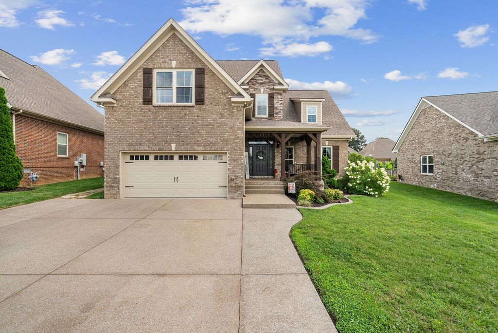 8025 Ragusa Cir, Spring Hill