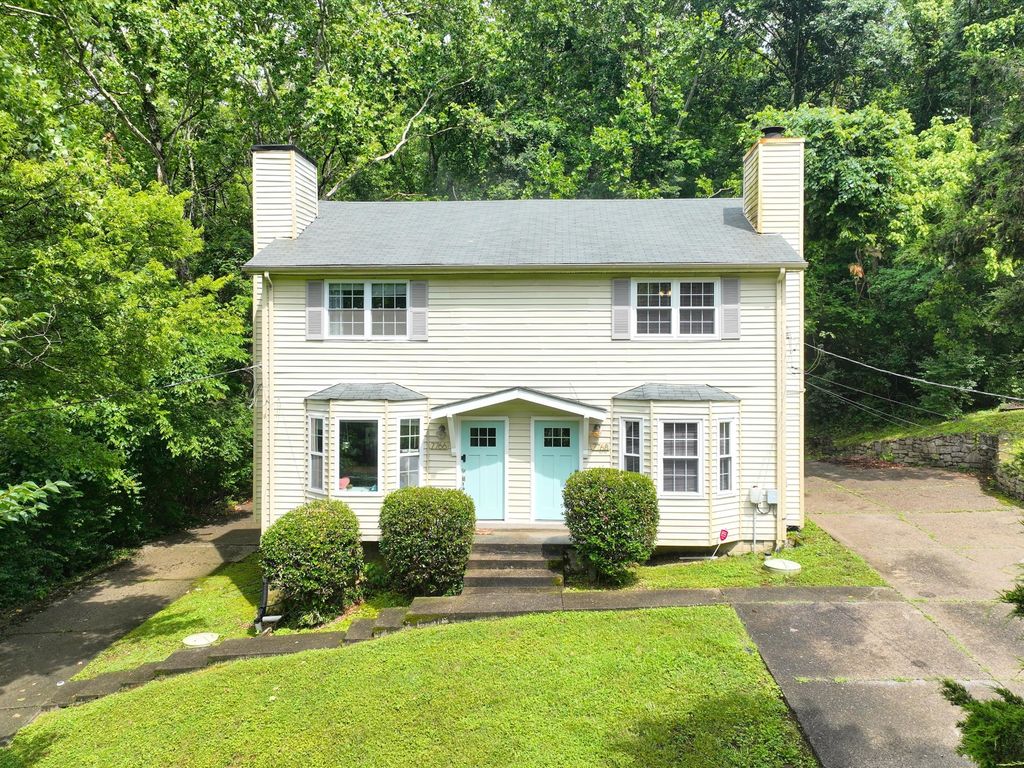 7768 Sawyer Brown Rd, Nashville