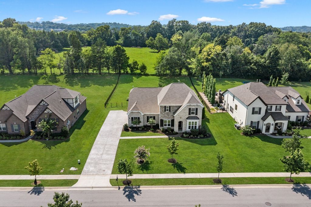 1127 Madison Mill Dr, Nolensville