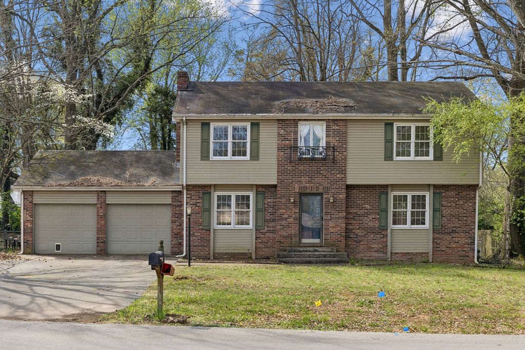 837 Edgefield Way, Bowling Green