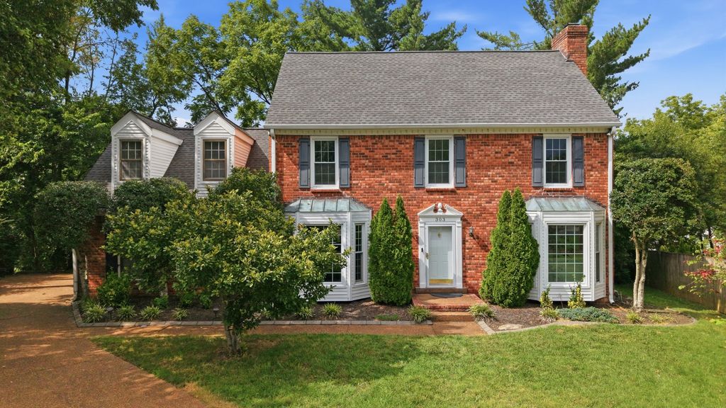 303 W Chownings Ct, Franklin
