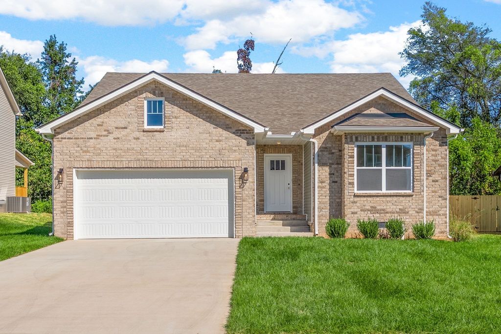 1220 Iris Glen Drive, Clarksville