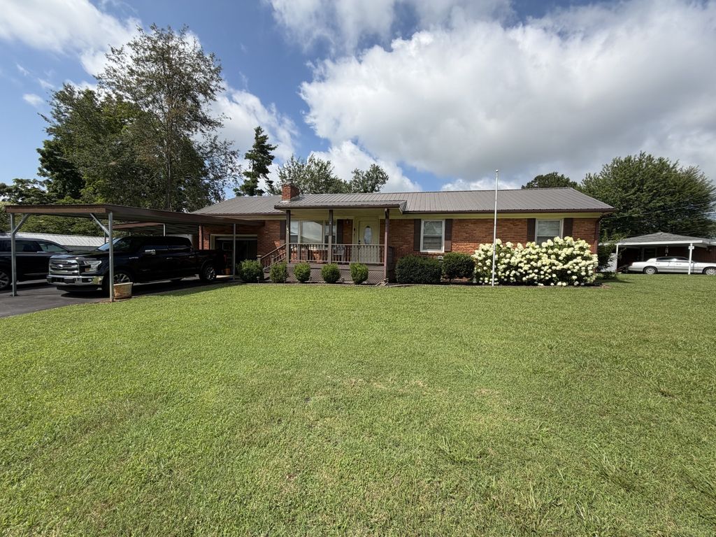 105 Skyline Dr, McMinnville