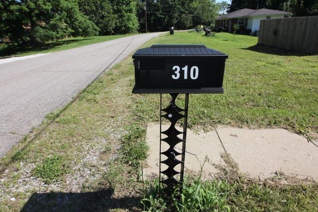 310 Dogwood Dr, Erin
