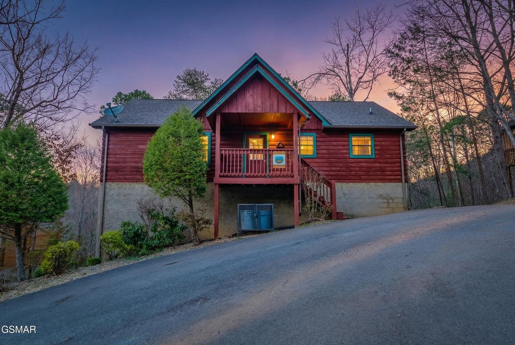 1643 Raccoon Den Way, Sevierville