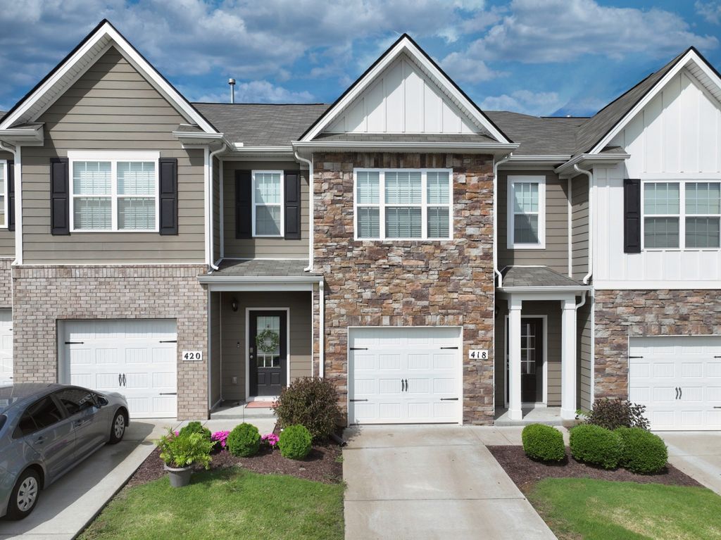 418 Waterfowl Way, Lebanon
