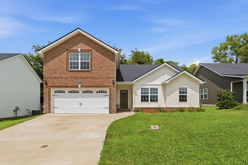 841 Lutz Ln, Clarksville