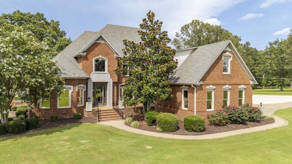 245 Nellie Ln, Savannah