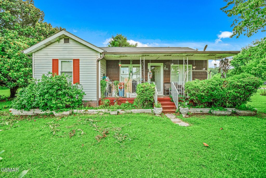 2205 Shipetown Road, Mascot