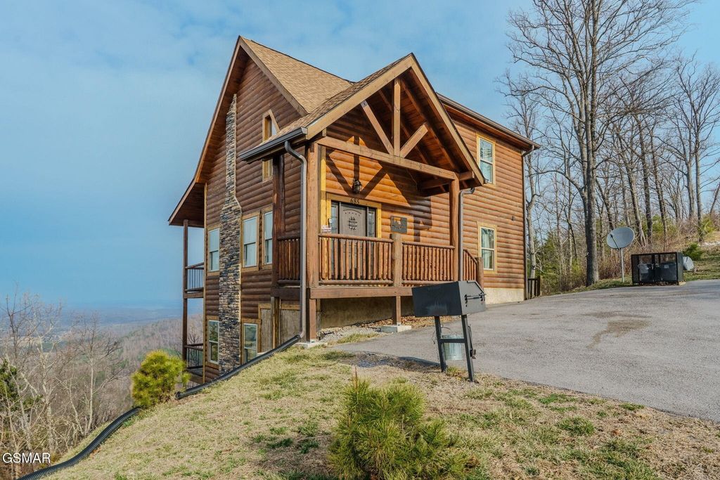 685 Shell Mountain Road, Sevierville