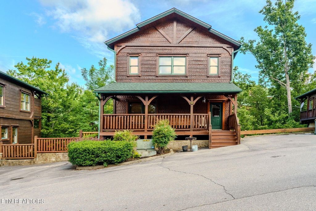 830 Great Smoky Way, Gatlinburg