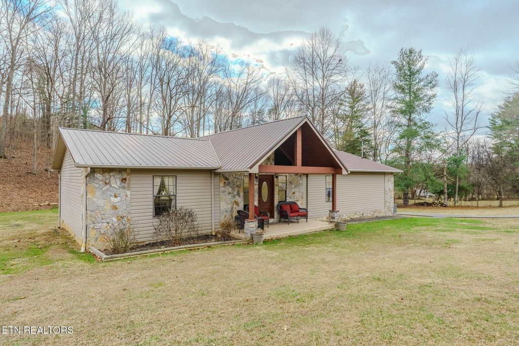 224 Lenz Drive, Kodak