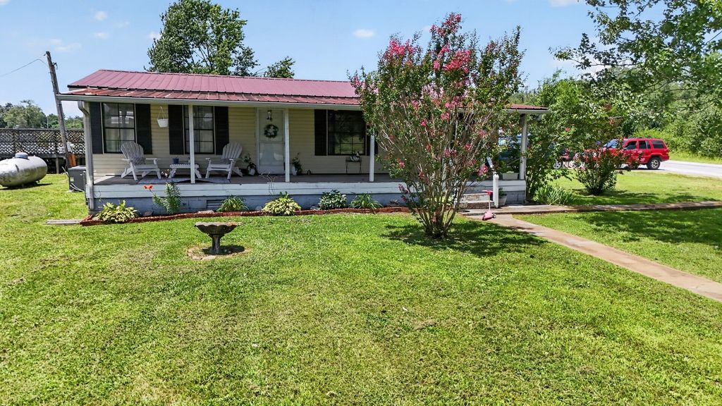 830 Buffalo Rd, Hohenwald
