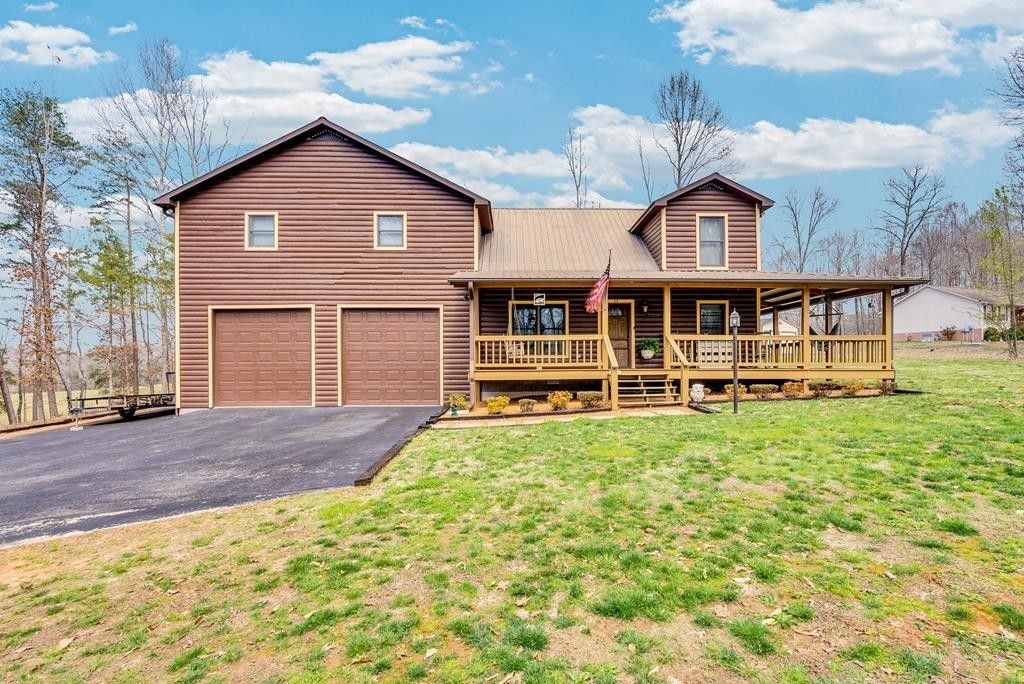 465 Hickory Ln, Sparta