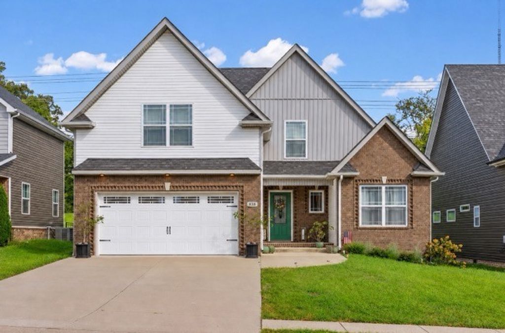 838 Limestone Way, Clarksville