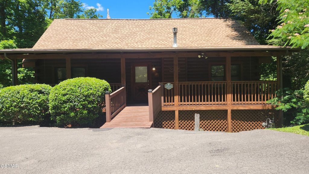 713 Golden Eagle Way 223, Pigeon Forge