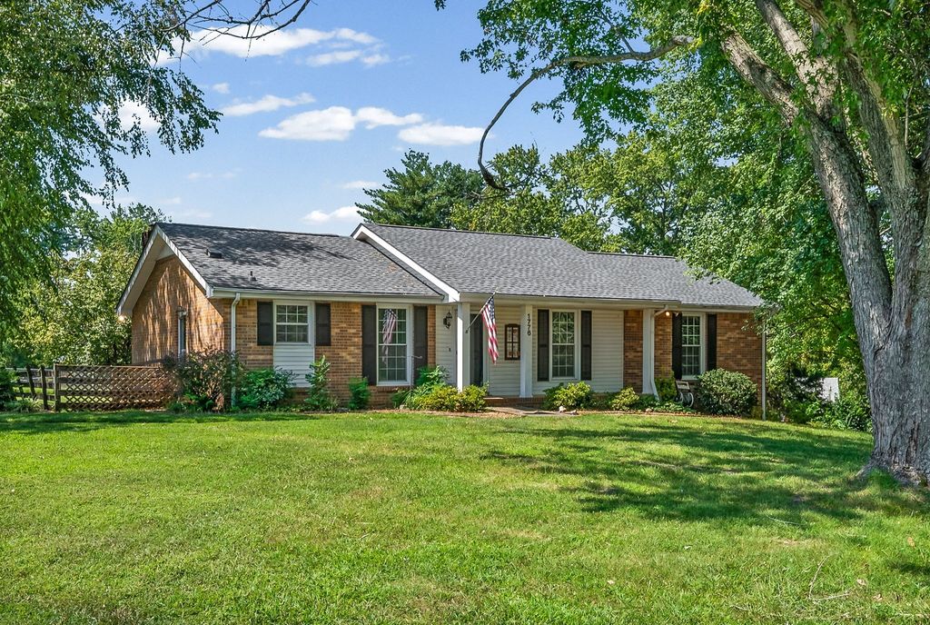 1776 Auburn Dr, Clarksville
