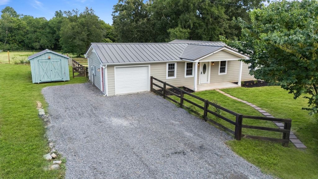 118 Cages Ferry Rd, Lebanon