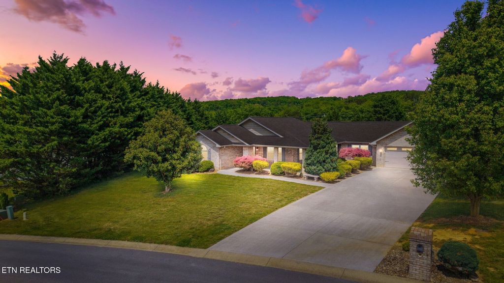 1018 Southwind Circle, Dandridge
