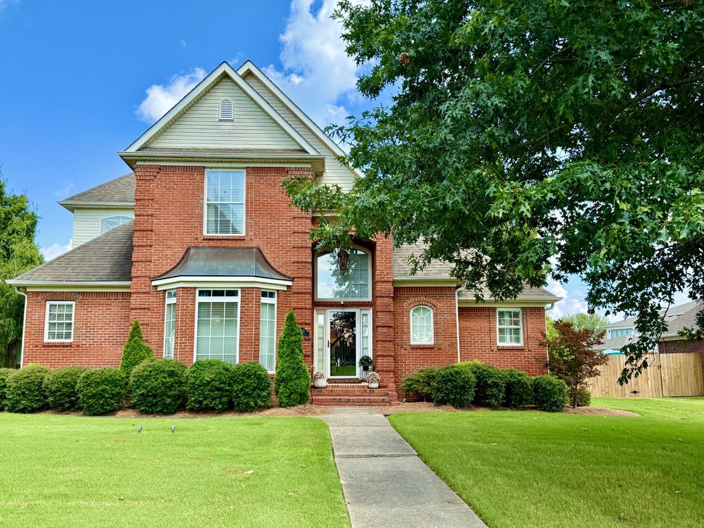 1852 Fairway Dr, Dyersburg
