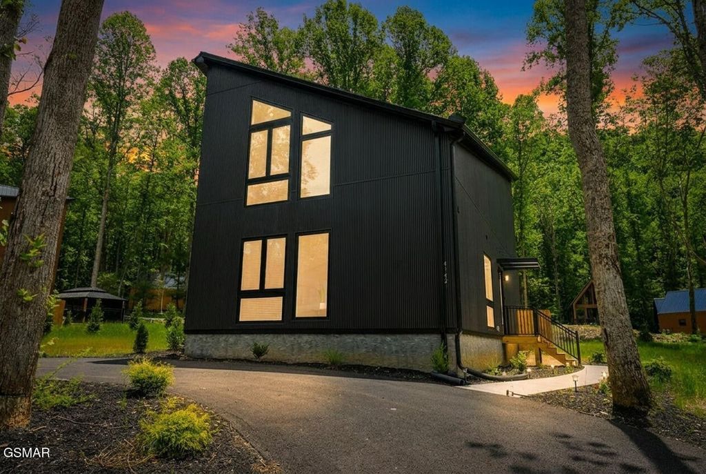 4142 Fontaine Way, Gatlinburg