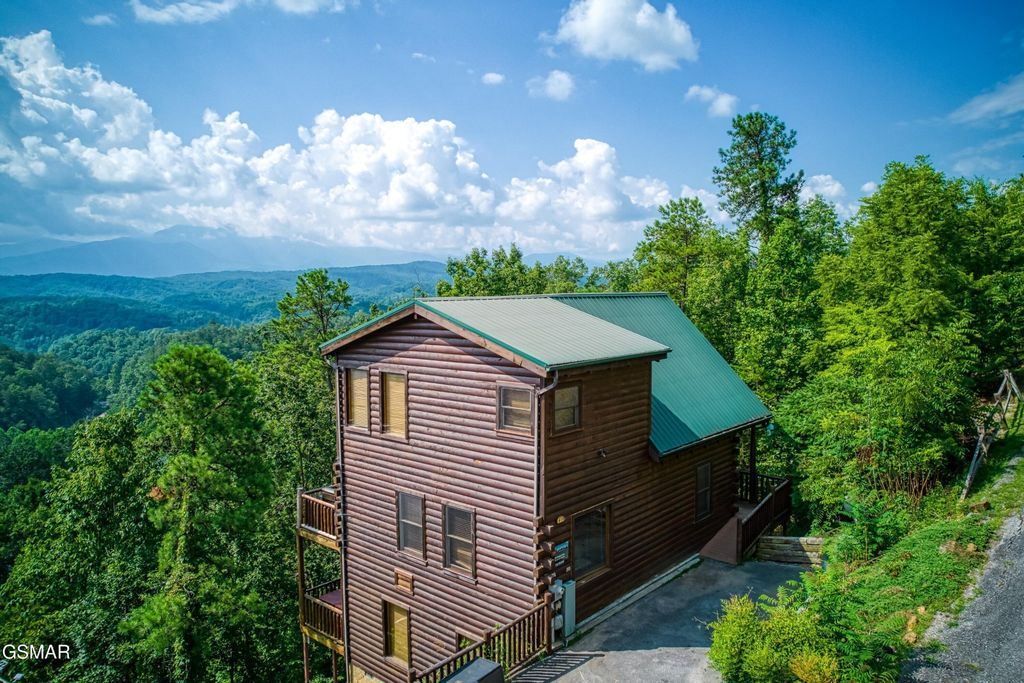 2251 Upper Middle Creek Road 4, Sevierville