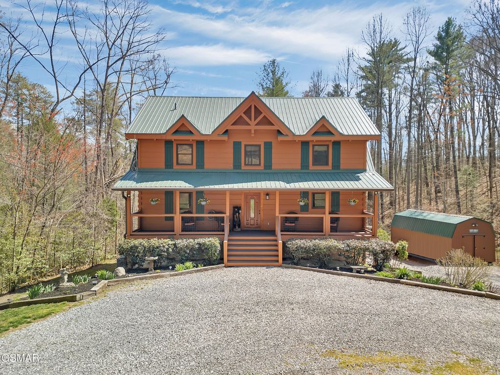 2164 Newt Huff Lane, Sevierville