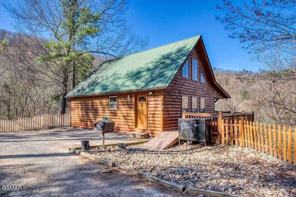 2810 Teaberry Hill Way, Sevierville