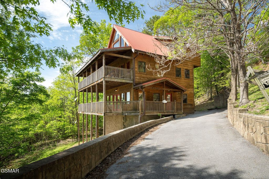 3129 Smokies Edge Road, Sevierville
