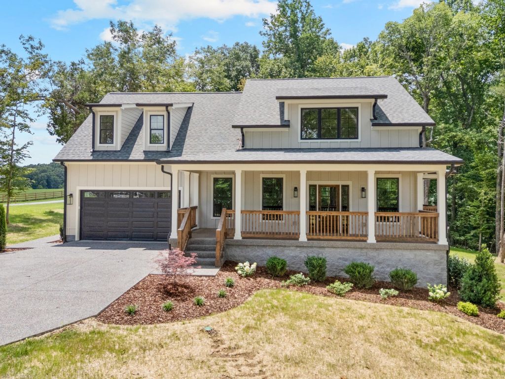 910 Steele Rd, Charlotte